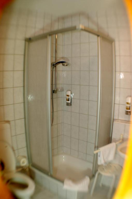 Gasthof Zum Kauzen Ochsenfurt Chambre photo