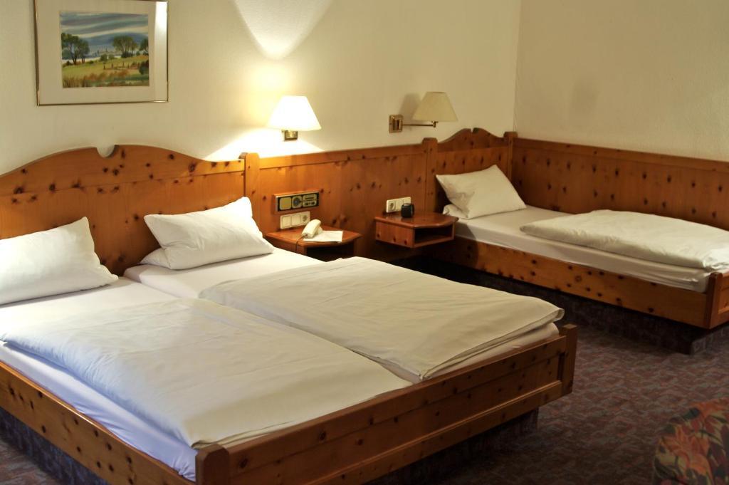 Gasthof Zum Kauzen Ochsenfurt Chambre photo