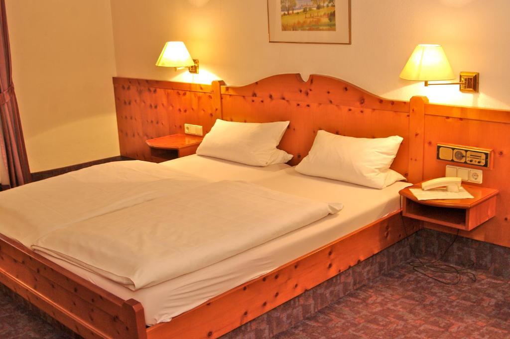 Gasthof Zum Kauzen Ochsenfurt Extérieur photo