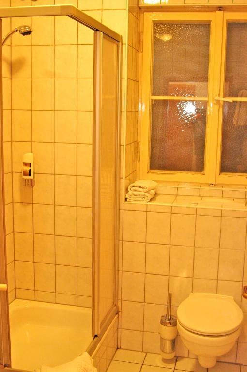 Gasthof Zum Kauzen Ochsenfurt Chambre photo